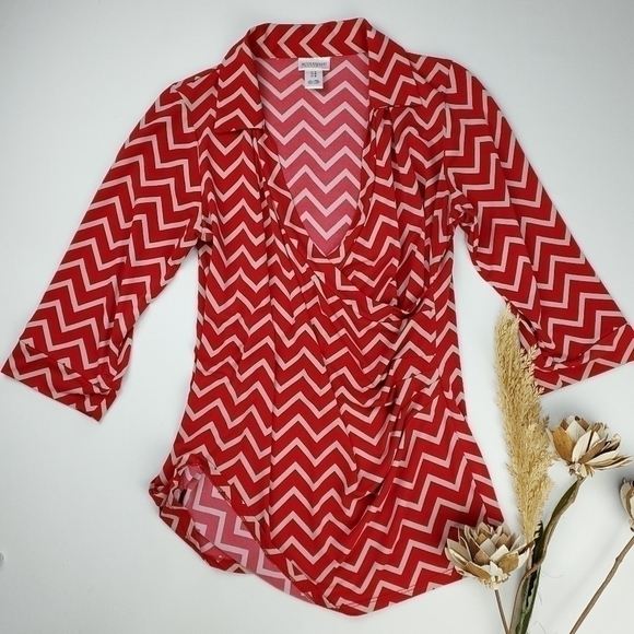 🔴 Motherhood Red Tan Chevron Faux Wrap Top Med - Picture 5 of 13
